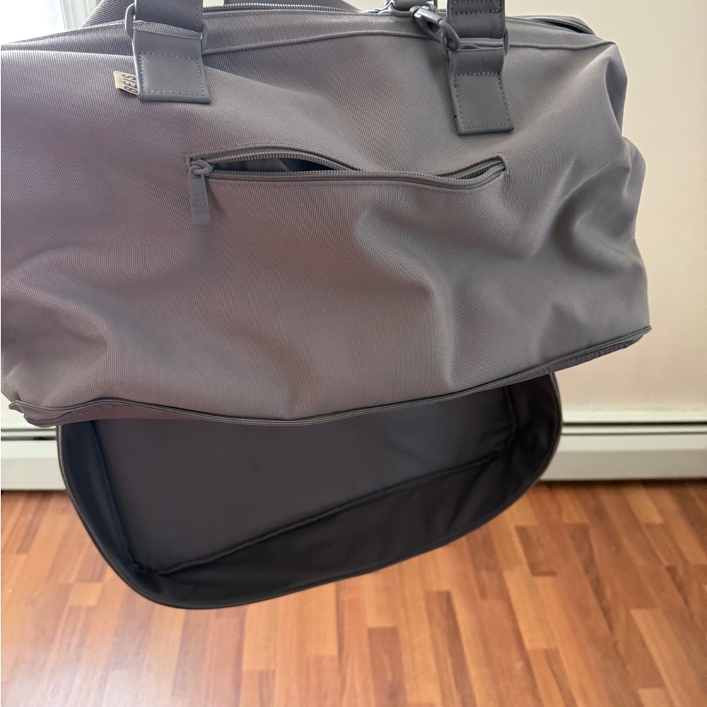 Beis Weekender Bag - Picture 2 of 4